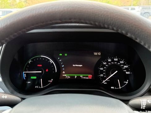 Used 2025 Toyota Sienna XLE w/ XLE Plus Package image 17