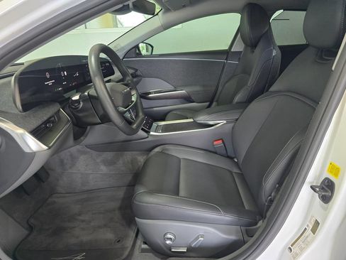 Used 2025 Lucid Air Touring AWD/4WD image 21