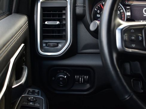 Used 2024 RAM 3500 Laramie w/ Night Edition image 40