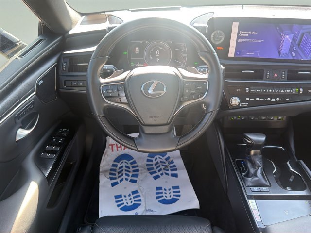 Used 2024 Lexus ES 300h Ultra Luxury w/ Accessory Package (Z2) FWD image 15