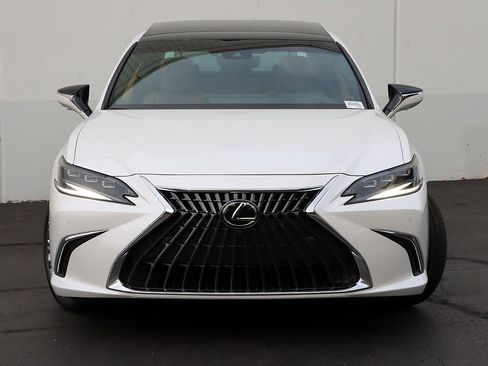 New 2025 Lexus ES 350 Ultra Luxury image 5