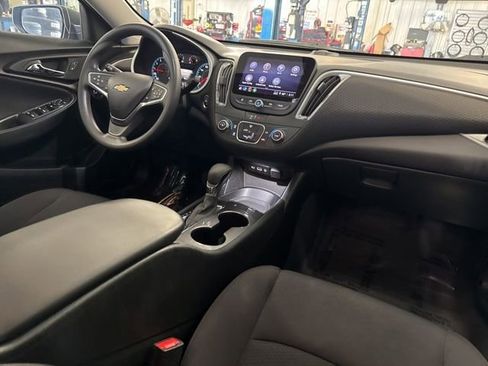 Used 2023 Chevrolet Malibu LS FWD image 12