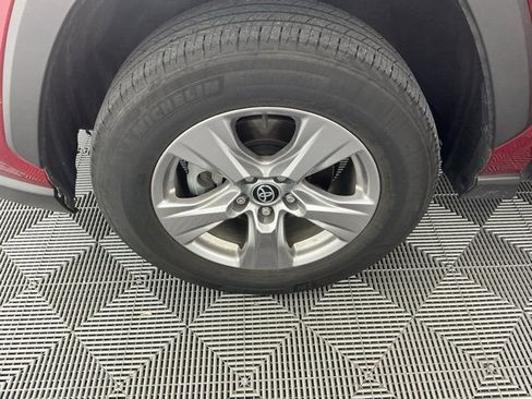 Used 2023 Toyota RAV4 XLE image 16