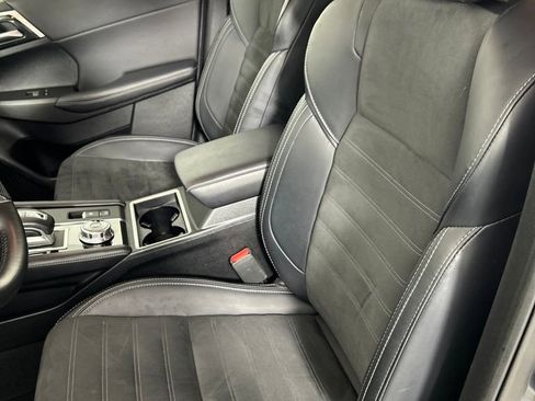 Used 2024 Mitsubishi Outlander SE image 11