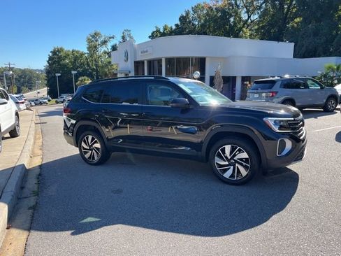 New 2026 Volkswagen Atlas SE image 2