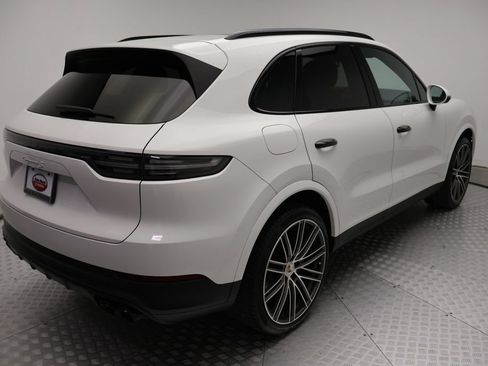 Certified 2023 Porsche Cayenne S AWD/4WD image 8