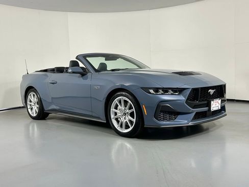 Used 2025 Ford Mustang GT Premium image 1