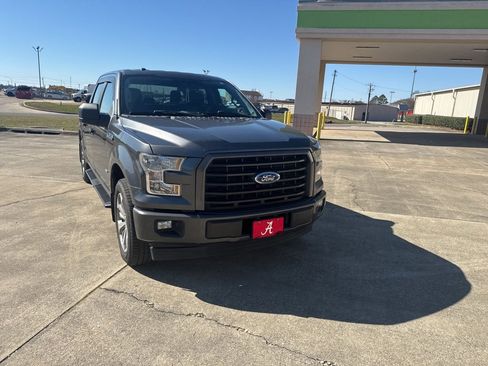 Used 2017 Ford F150 XL w/ Equipment Group 101A Mid image 3
