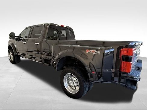 Used 2025 Ford F450 Platinum w/ Platinum Plus Package image 2