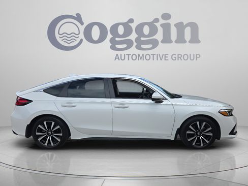 Used 2024 Honda Civic EX-L image 6