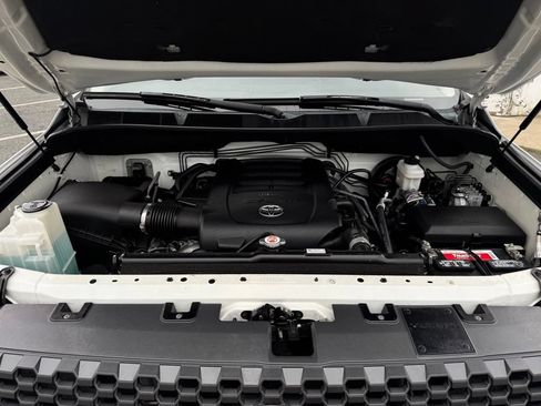 Used 2020 Toyota Tundra SR5 AWD/4WD image 30