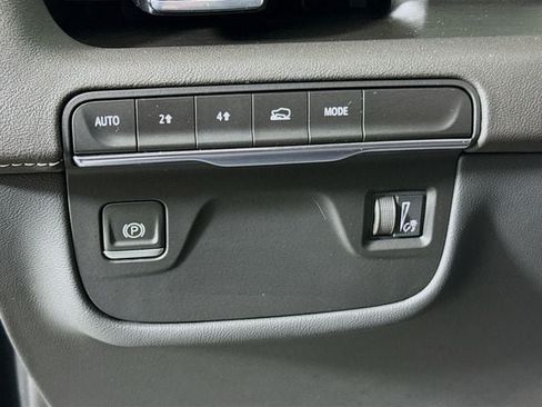 Used 2024 Cadillac Escalade ESV Premium Luxury w/ LPO, Floor Liner Package AWD/4WD image 13