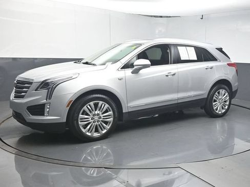 Used 2019 Cadillac XT5 Premium Luxury AWD/4WD image 4