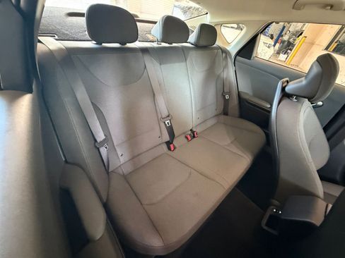 Used 2025 Kia K4 LXS FWD image 34