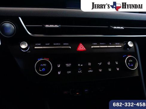 Certified 2025 Hyundai Sonata Limited FWD image 13