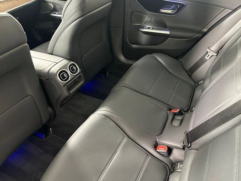 Used 2025 Mercedes-Benz C 300 Sedan image 11