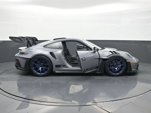 Certified 2025 Porsche 911 GT3 RS RWD image 28