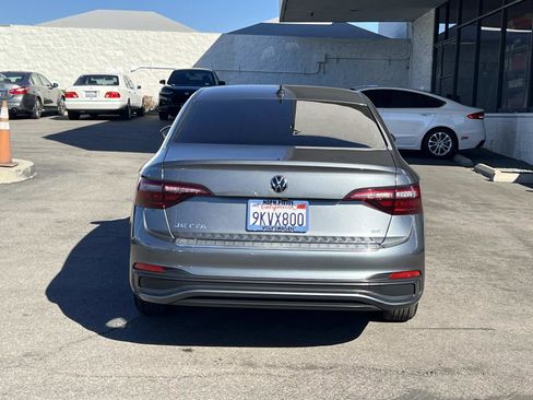 Certified 2023 Volkswagen Jetta SE image 23