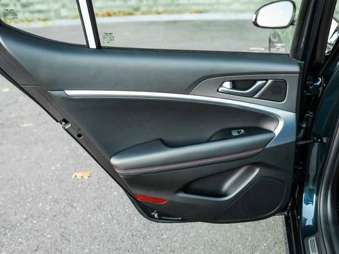 Used 2024 Genesis G70 2.5T w/ Sport Prestige Package image 18