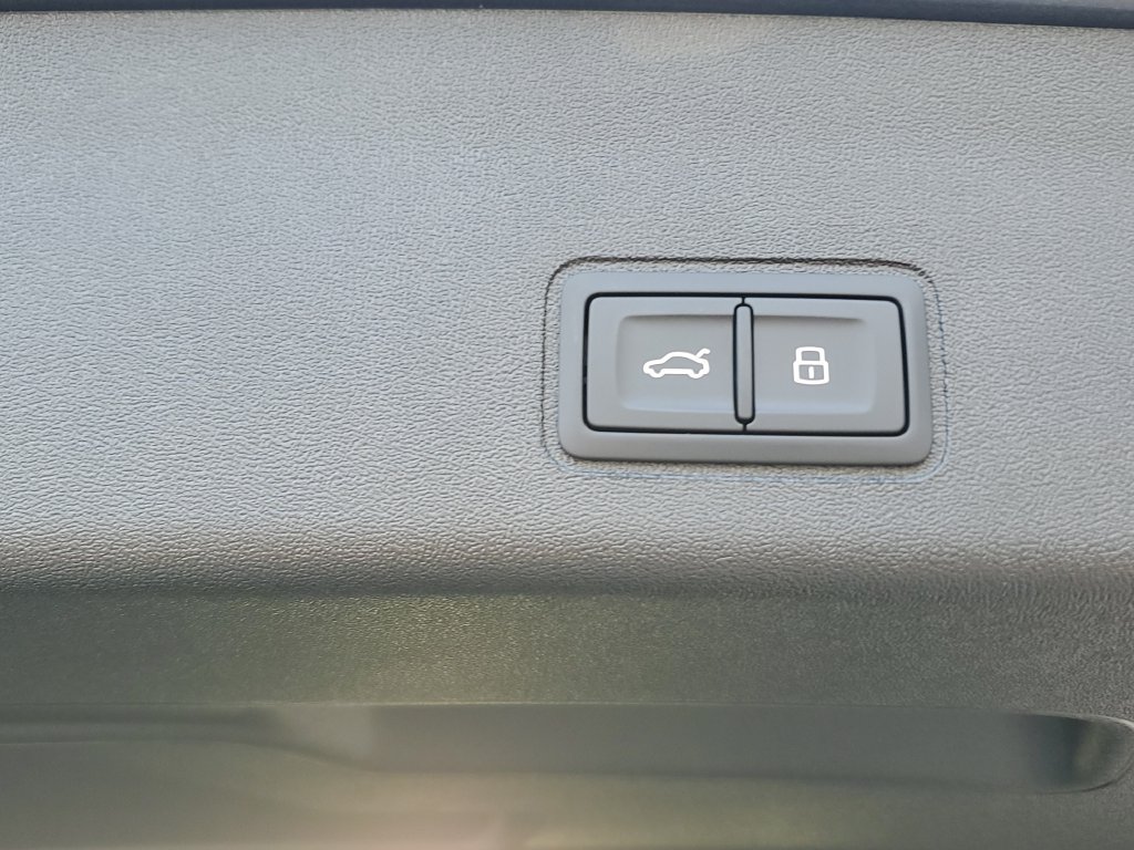New 2026 Audi Q3 quattro 2.0T AWD/4WD image 16