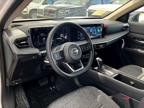 New 2026 Nissan Kicks SV image 10