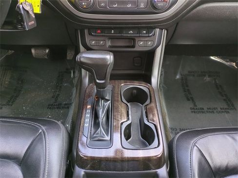 Used 2015 GMC Canyon SLT image 18