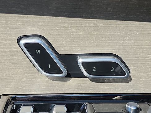 New 2026 Land Rover Range Rover SV image 30