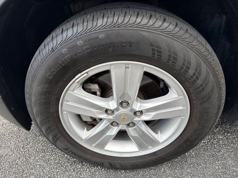 Used 2022 Chevrolet Trax LS w/ Tint and Cruise Package AWD/4WD image 12