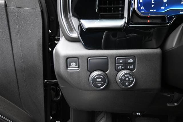 Used 2024 Chevrolet Silverado 1500 RST w/ Convenience Package II RWD image 10