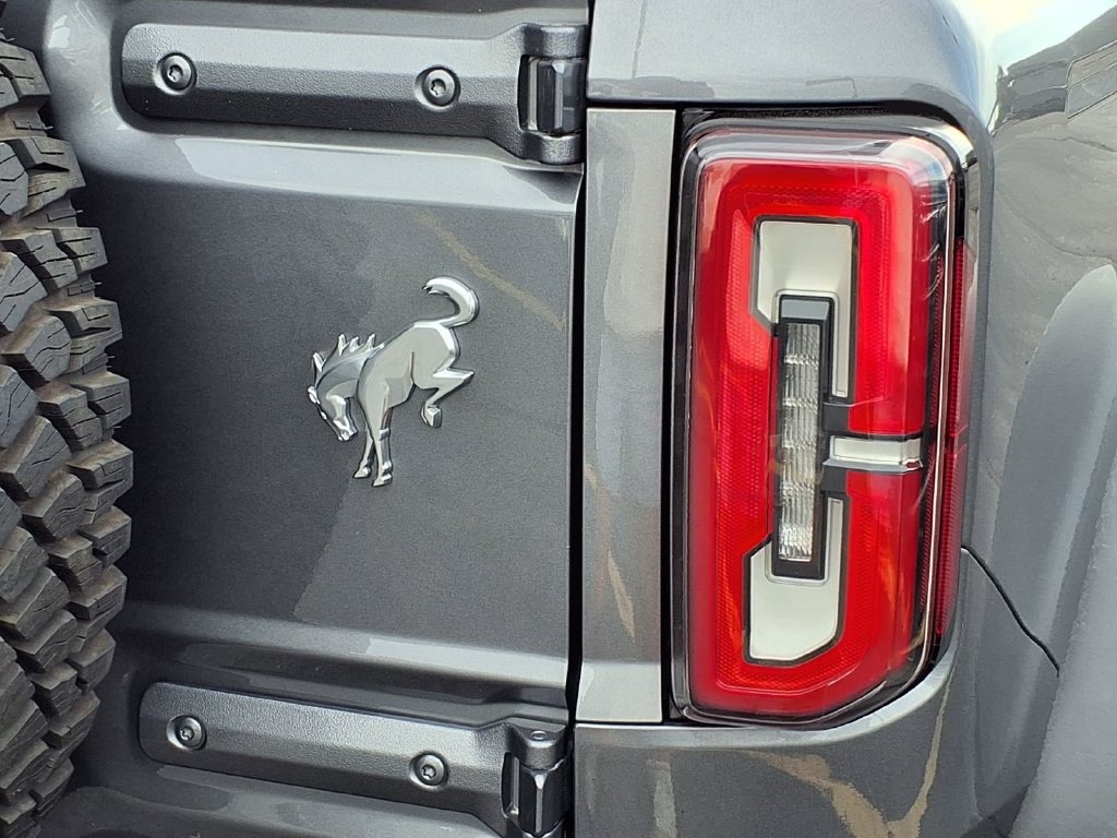 Certified 2023 Ford Bronco Outer Banks w/ Sasquatch Package AWD/4WD image 33