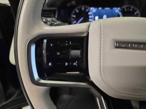 Certified 2023 Land Rover Range Rover Velar R-Dynamic S image 37