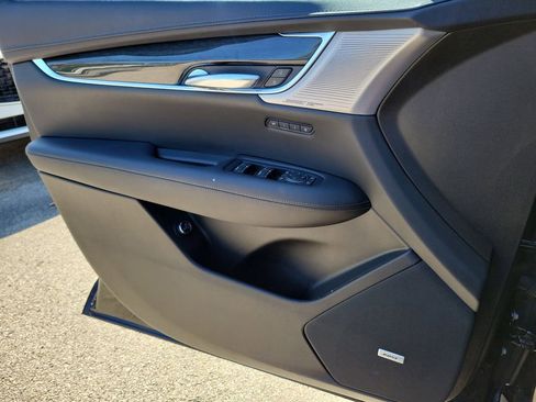 Used 2022 Cadillac XT5 Premium Luxury w/ Technology Package image 21