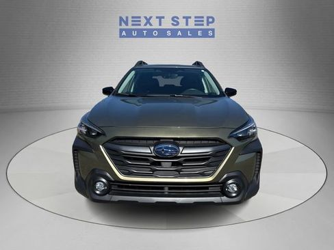 Used 2025 Subaru Outback Premium w/ Popular Package #1 AWD/4WD image 2