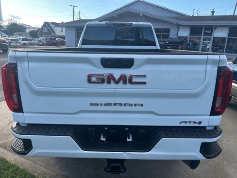 Used 2022 GMC Sierra 2500 AT4 w/ Gooseneck/5TH Wheel Package image 8