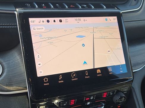 Used 2024 Jeep Grand Cherokee Limited image 17