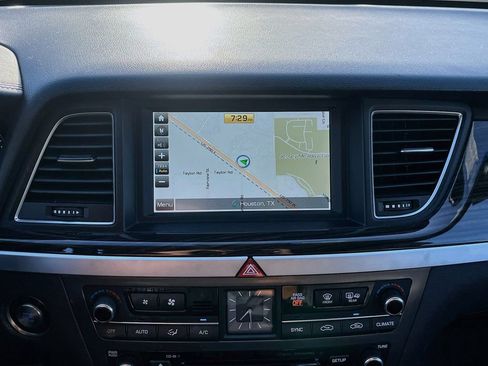 Used 2015 Hyundai Genesis 3.8 RWD image 13