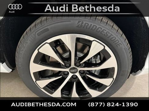 New 2026 Audi Q3 quattro 2.0T AWD/4WD image 9