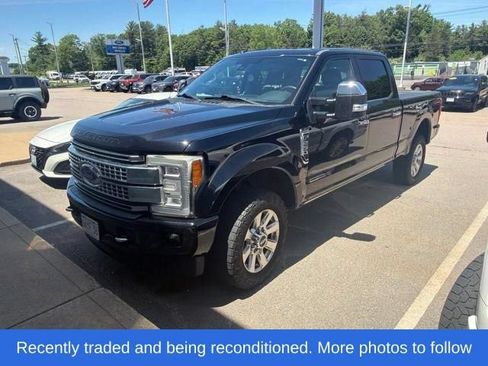 Used 2017 Ford F250 Platinum w/ Platinum Ultimate Package AWD/4WD image 2