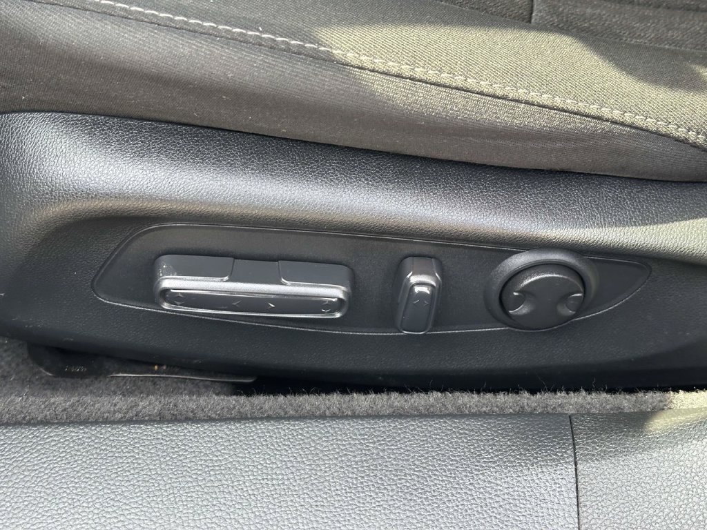 Used 2023 Honda Accord EX image 16