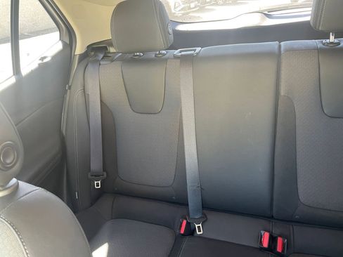 Used 2025 Buick Encore GX Preferred image 38