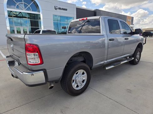 Used 2022 RAM 2500 Tradesman w/ Chrome Appearance Group AWD/4WD image 3