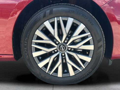 Used 2025 Nissan Altima 2.5 SV w/ SV Premium Package AWD/4WD image 30