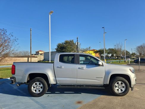 Used 2017 Chevrolet Colorado W/T w/ WT Convenience Package image 2