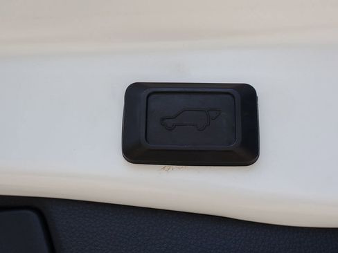 Used 2019 Toyota RAV4 Limited w/ Advanced Technology Package AWD/4WD image 51