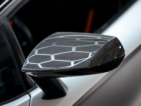 Used 2021 Lamborghini Aventador SVJ image 13