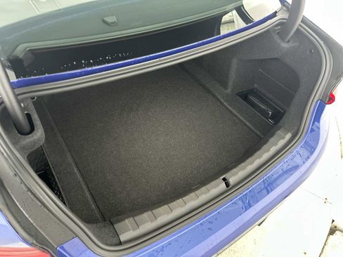 Used 2025 BMW 330i xDrive Sedan w/ M Sport Package image 21