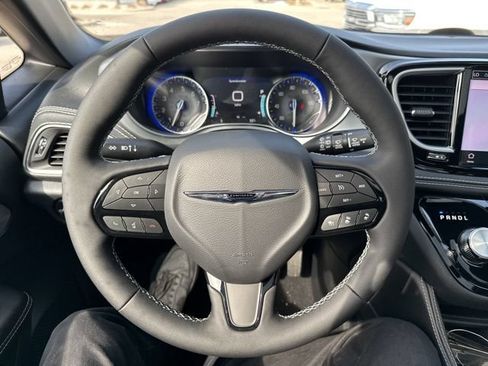 New 2026 Chrysler Pacifica Limited w/ S Appearance Package AWD/4WD image 25