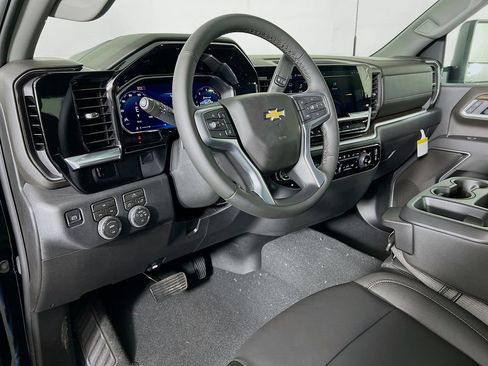 New 2026 Chevrolet Silverado 2500 LT w/ Leather Package AWD/4WD image 9