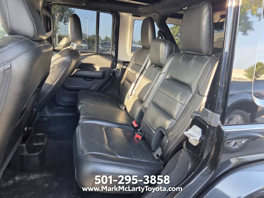 Used 2019 Jeep Wrangler Unlimited Sahara AWD/4WD image 7