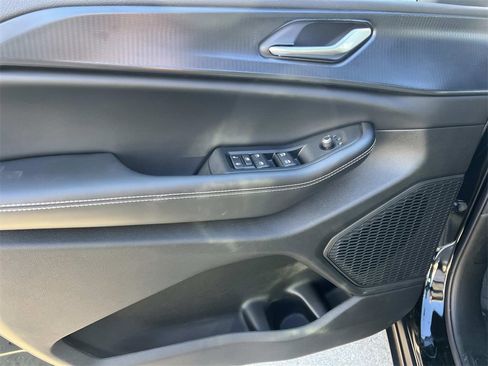 New 2025 Jeep Grand Cherokee L Altitude image 12